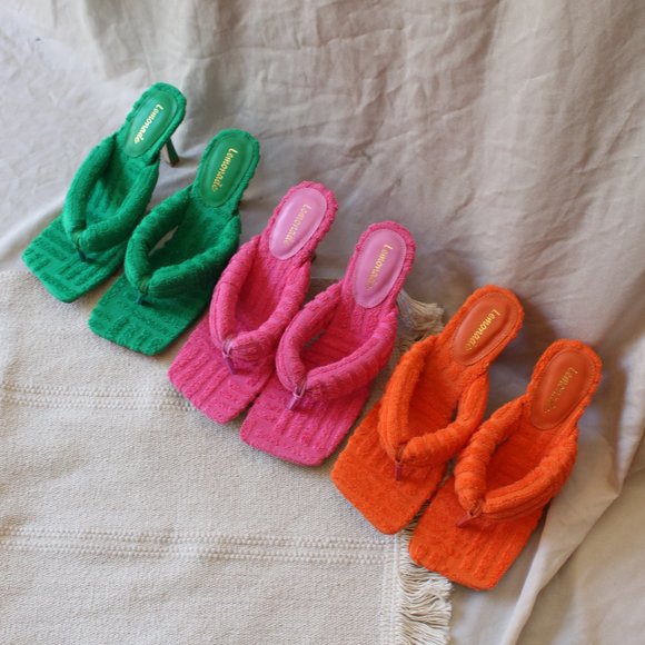 Shoes - 🆕️City Girl Collection// Orange Thong Sandal